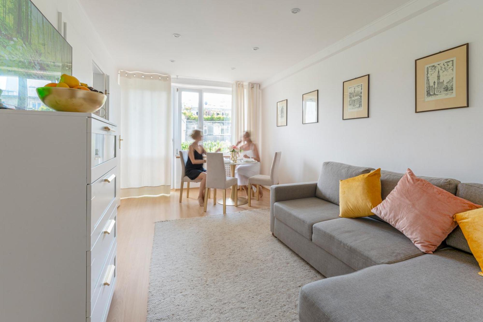 Greenpoint Hoza Apartment Варшава Экстерьер фото